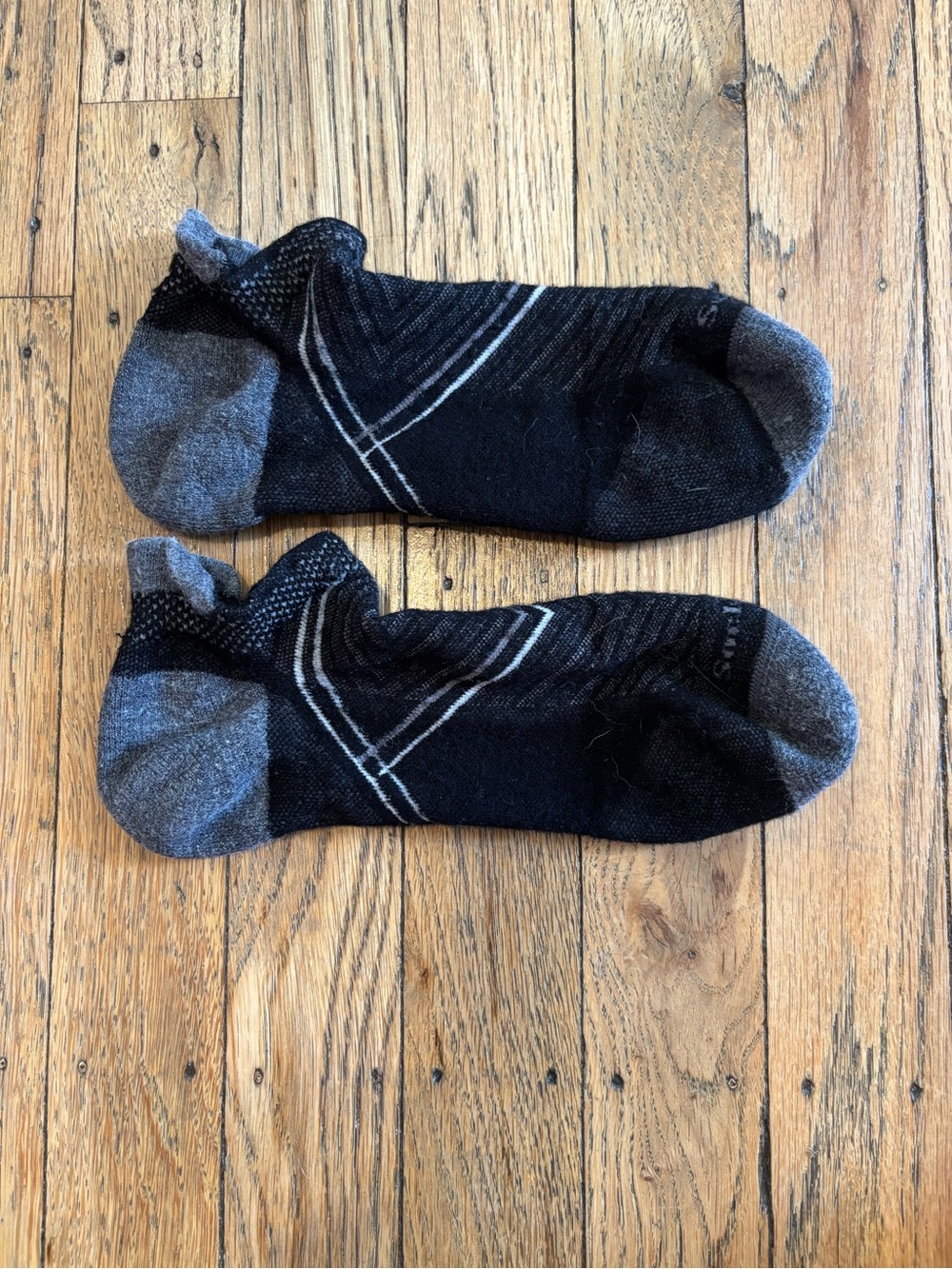 Sockwell tab ankle Socks in Black and Gray